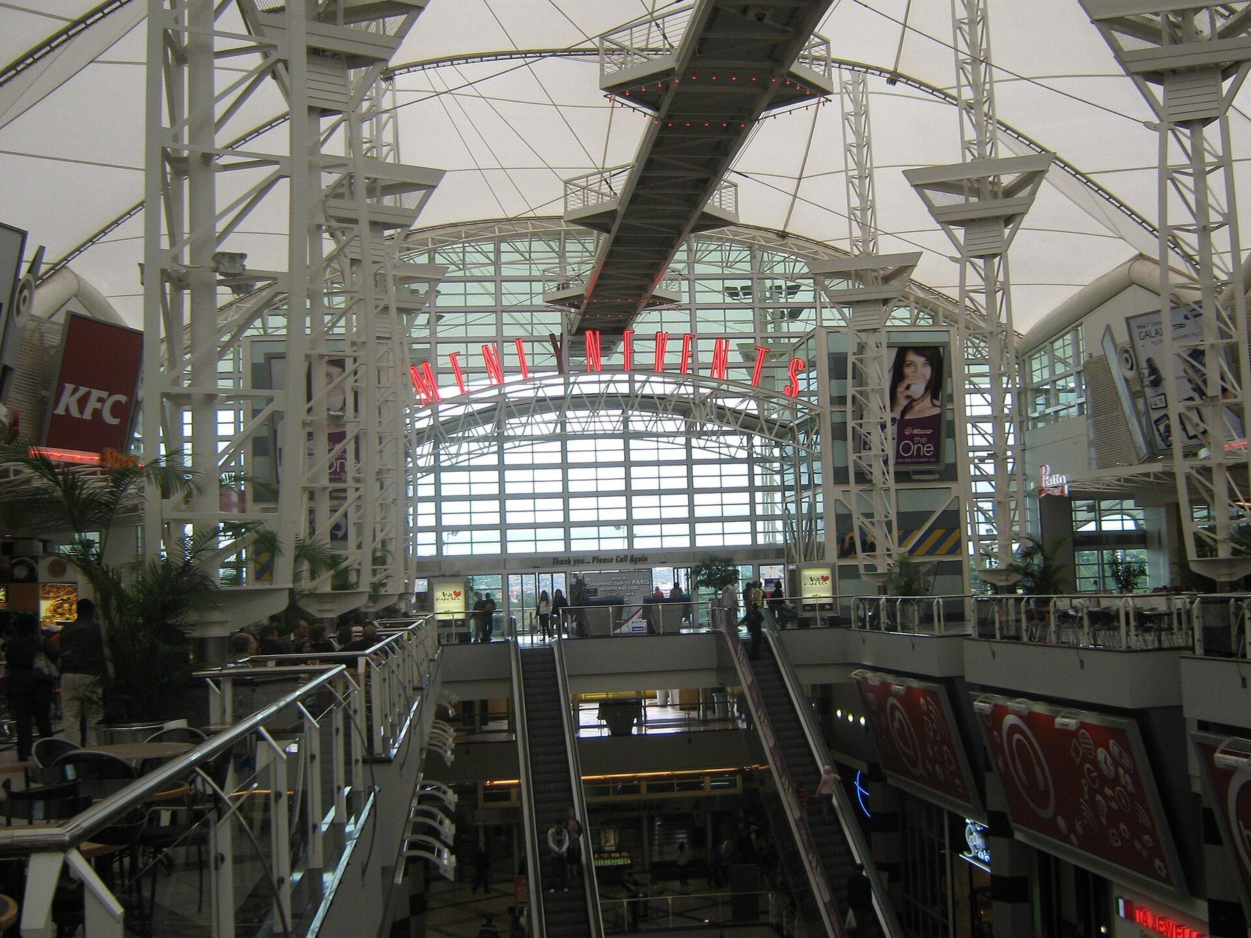 Shopping scene in Pretoria
