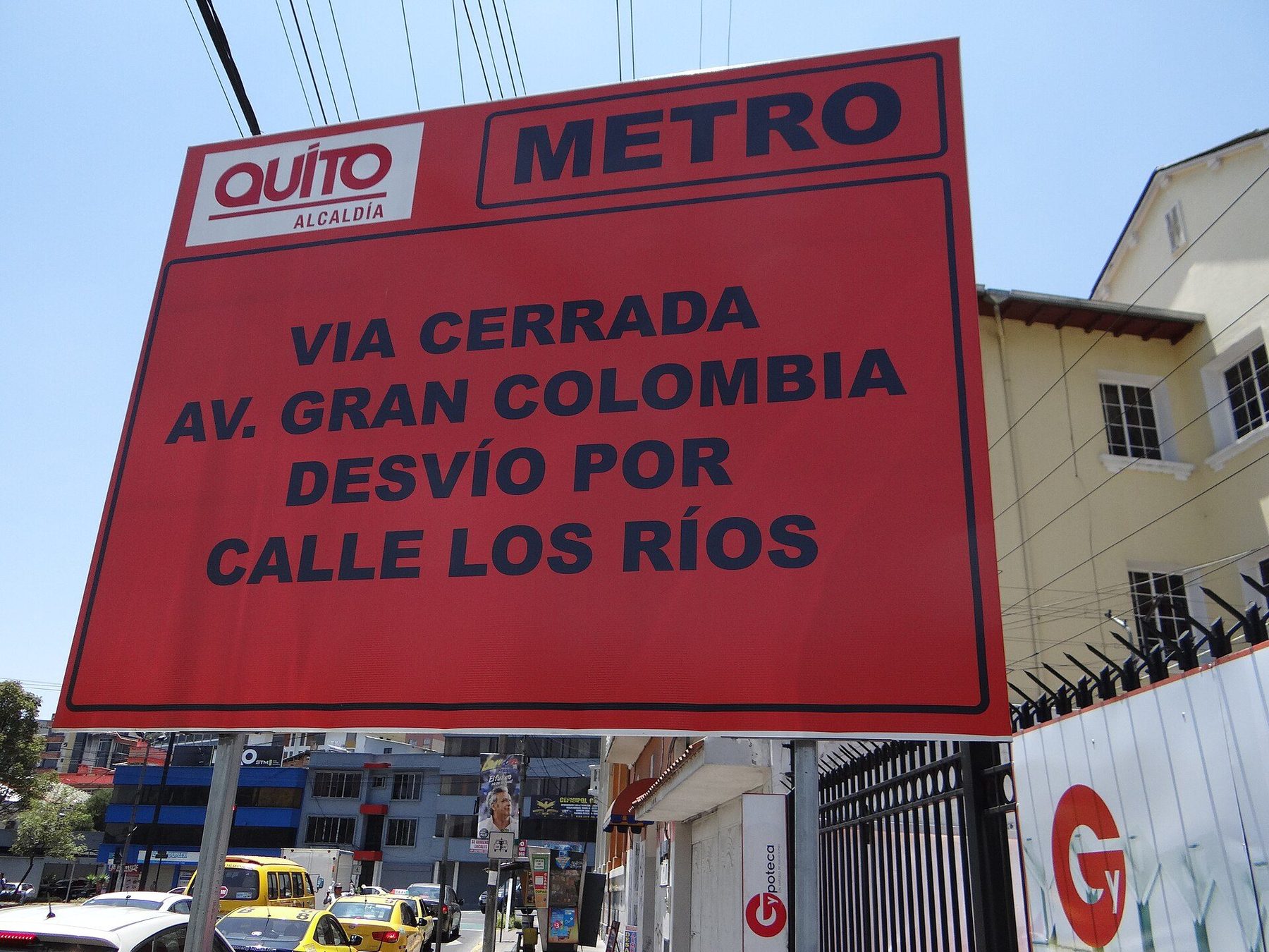 Transit scene in Quito