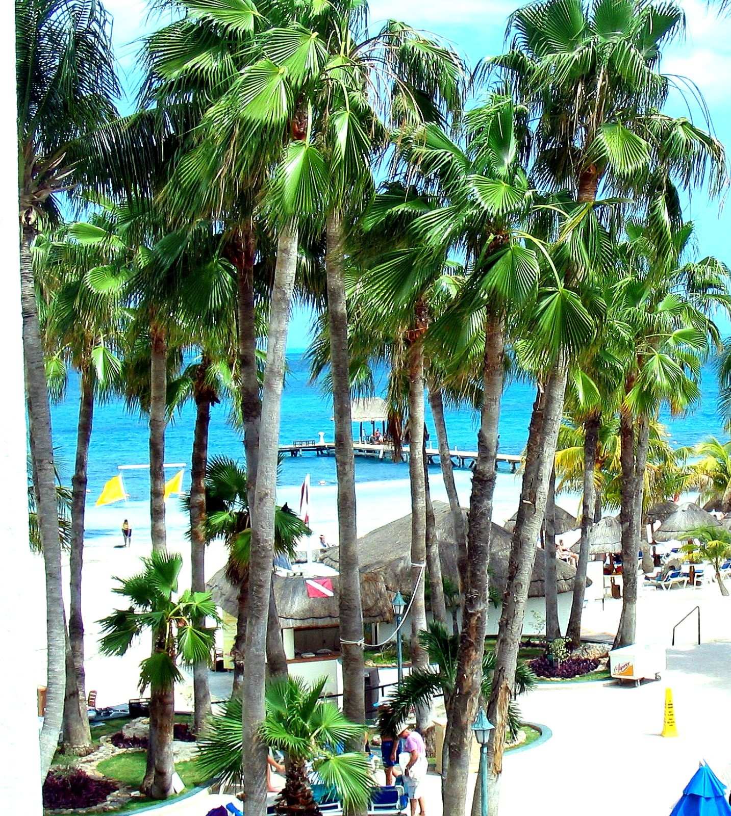Cancun Hotel Zone street or beach scene