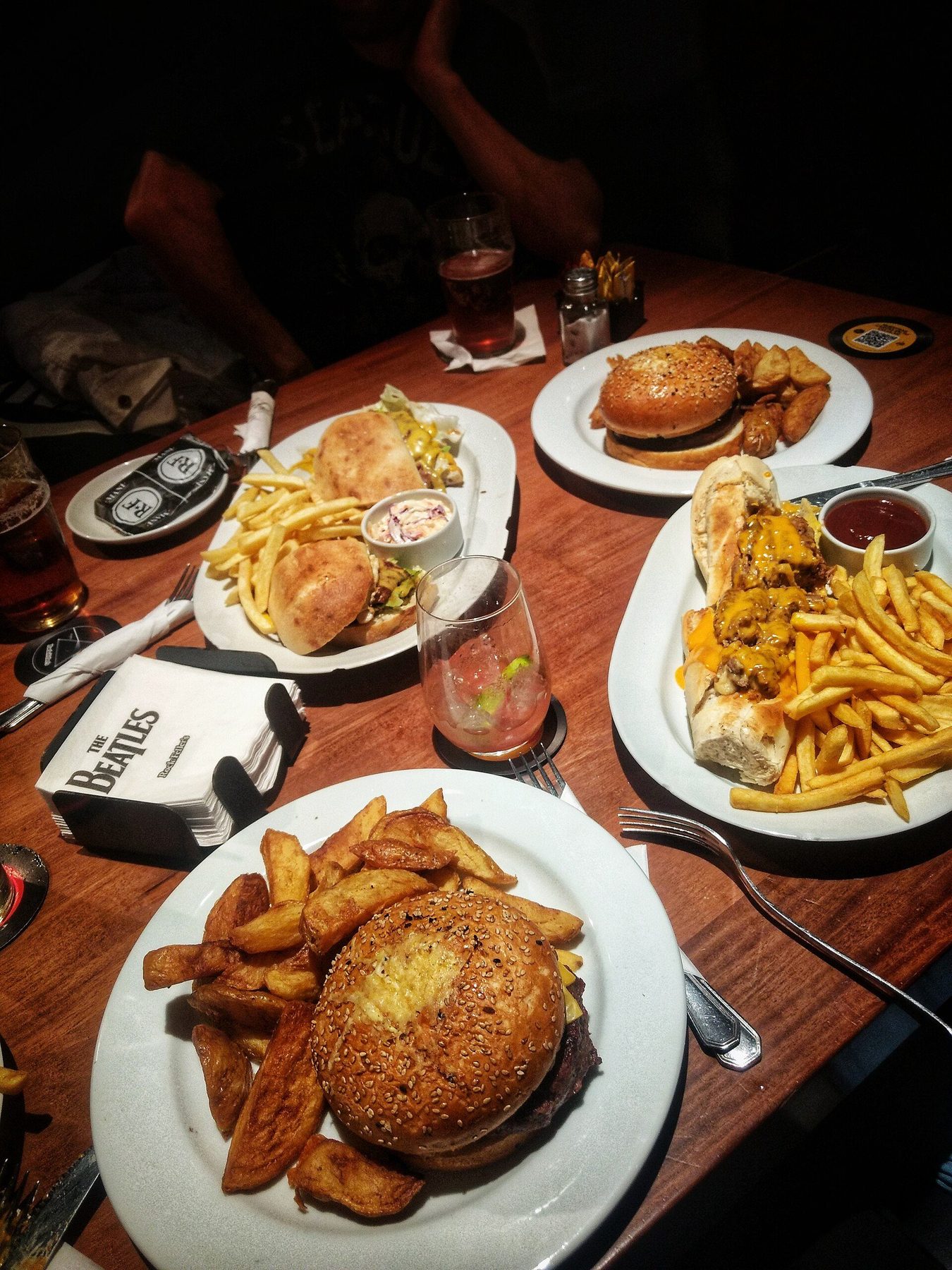 Restaurant scene in Rosario