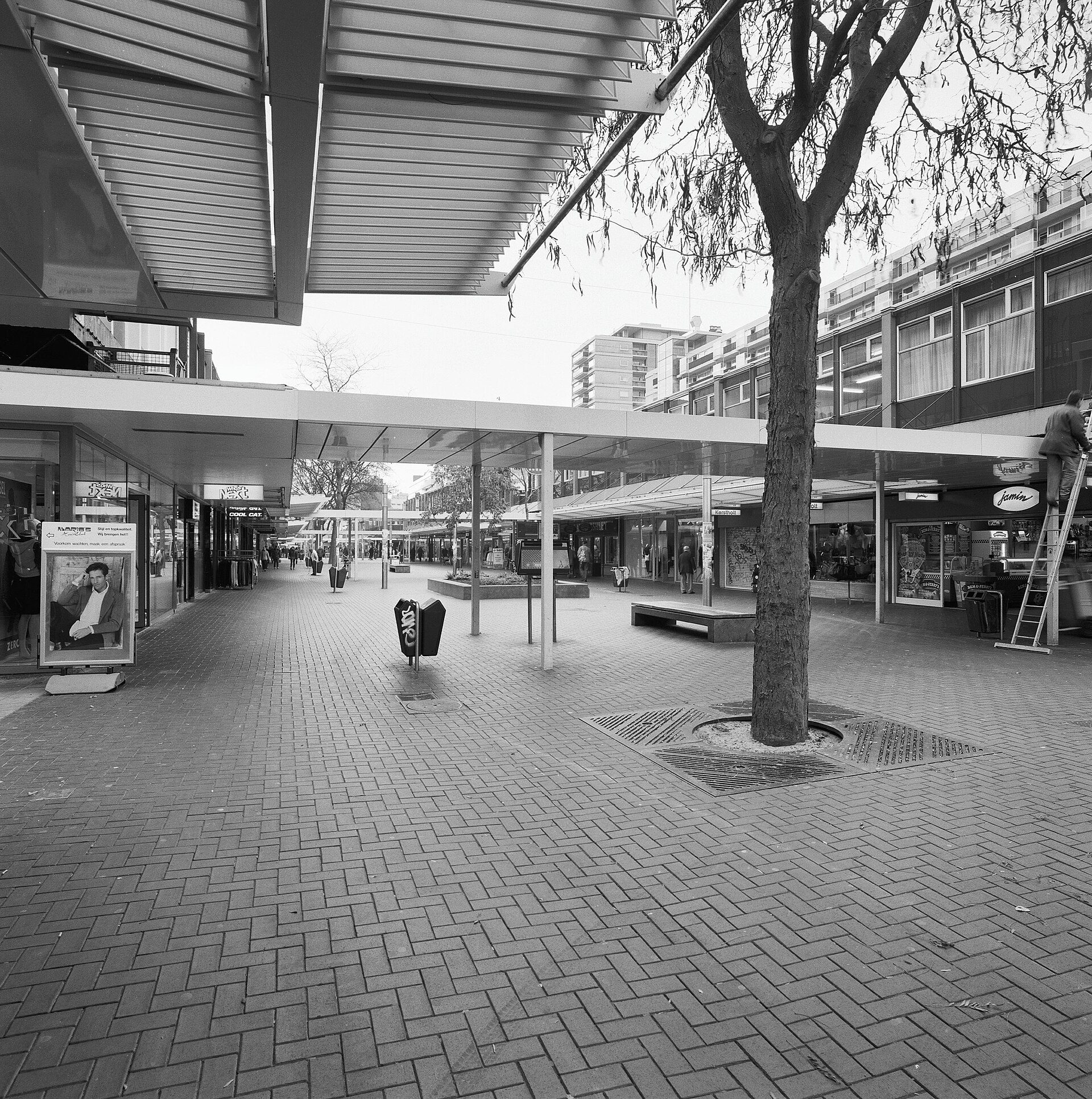 Shopping scene in Rotterdam