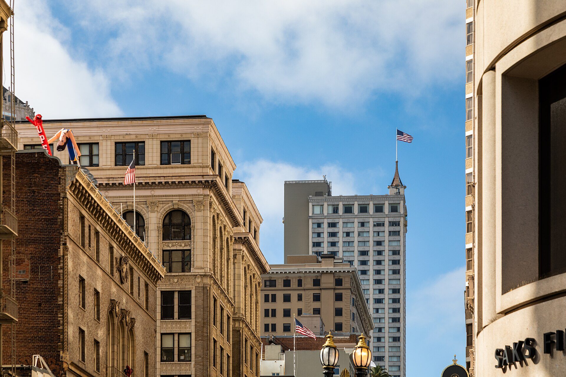 Central San Francisco street scene