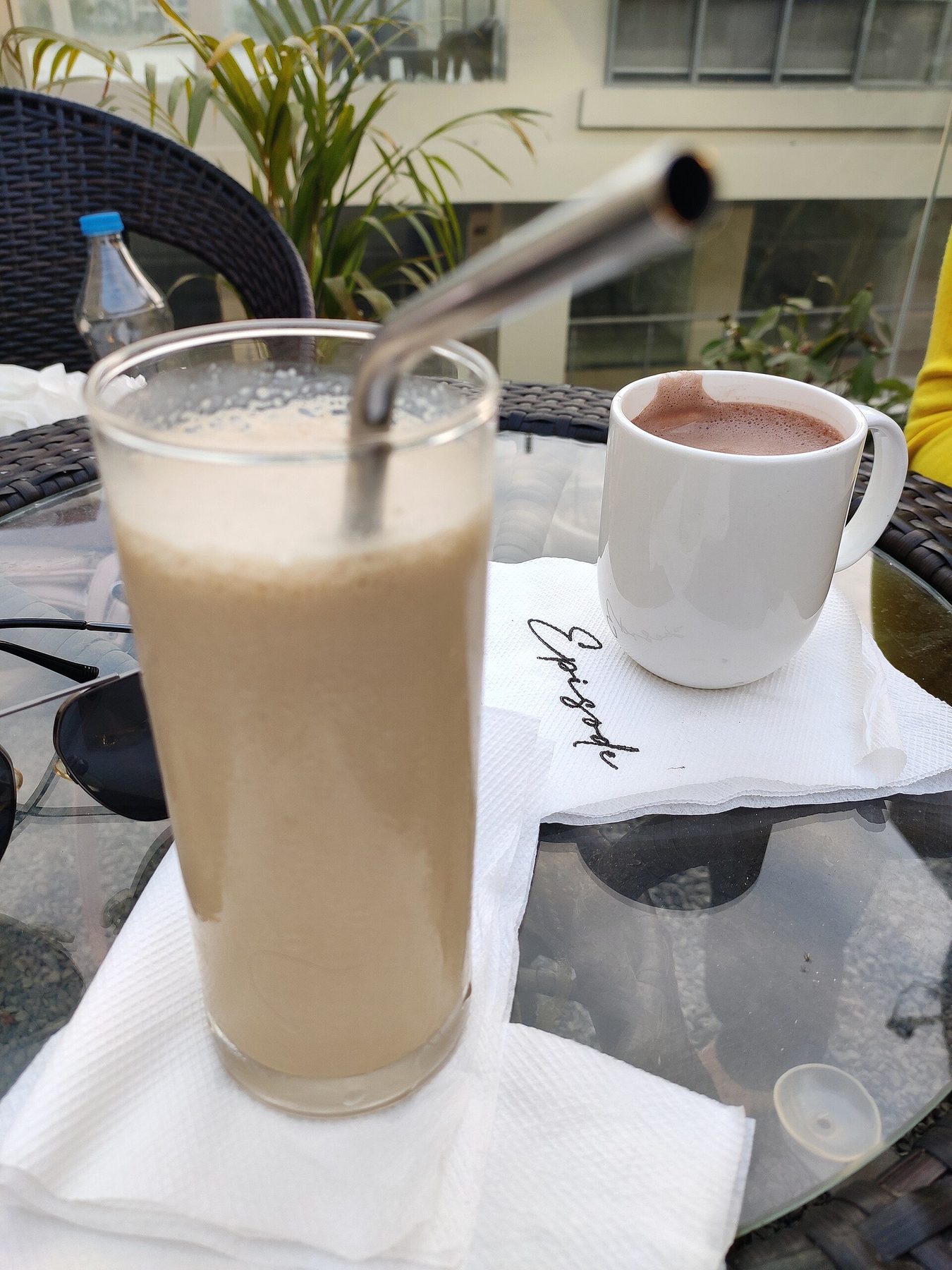 Restaurant scene in Surat