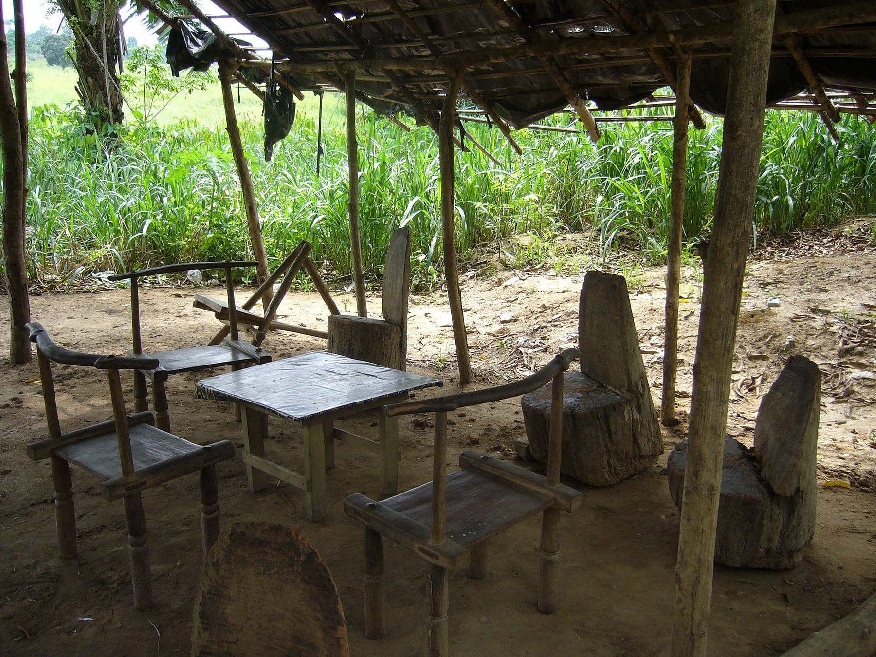 Restaurant scene in Yamoussoukro