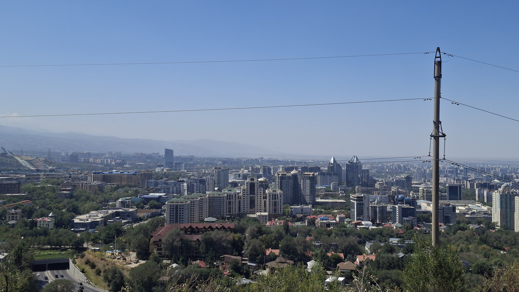 Панорама Алматы с высоты Кок-Тобе